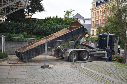 Fast jede Stunde wird solch ein Container abgeholt